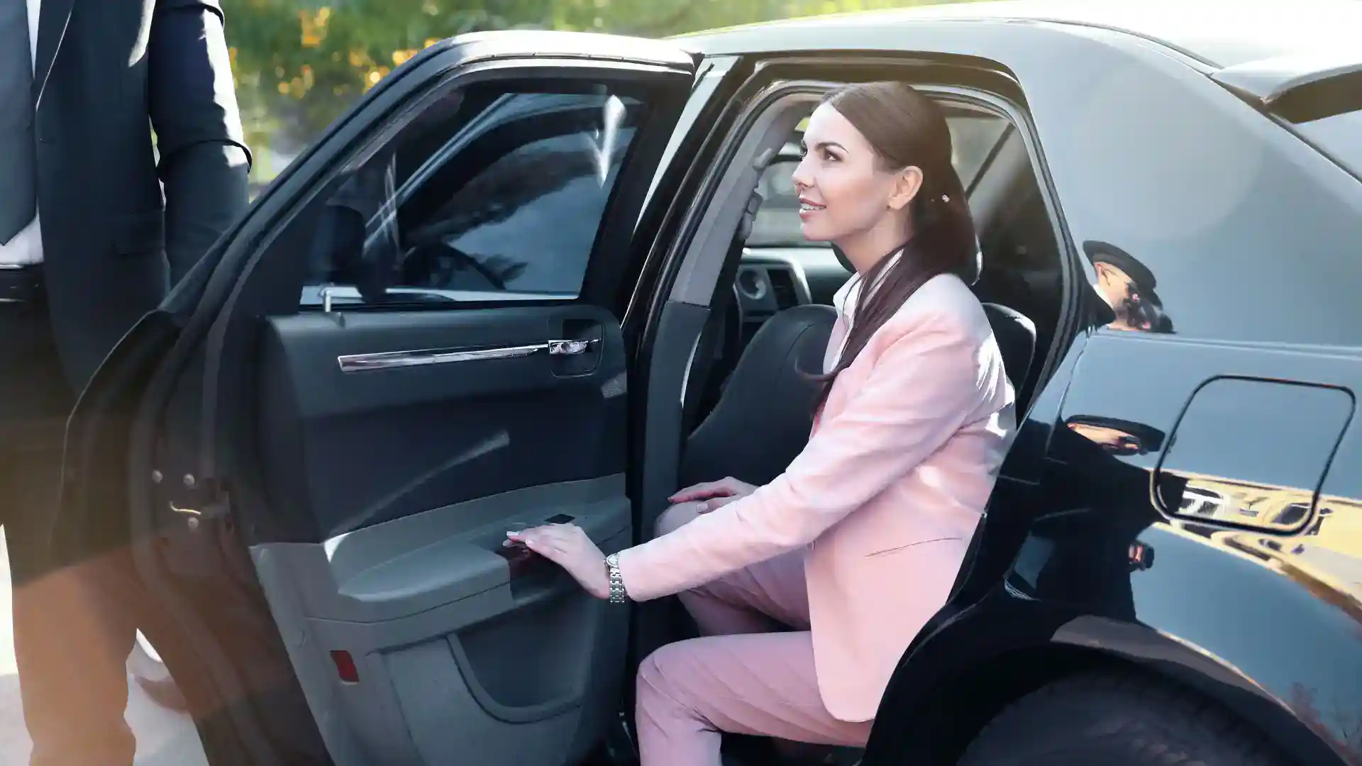 Begin every day trip with effortless comfort through a luxury chauffeur Bangkok service.